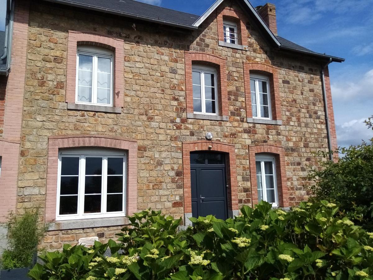 Maison de Charme Baie du Mont Saint Michel Montviron Extérieur photo